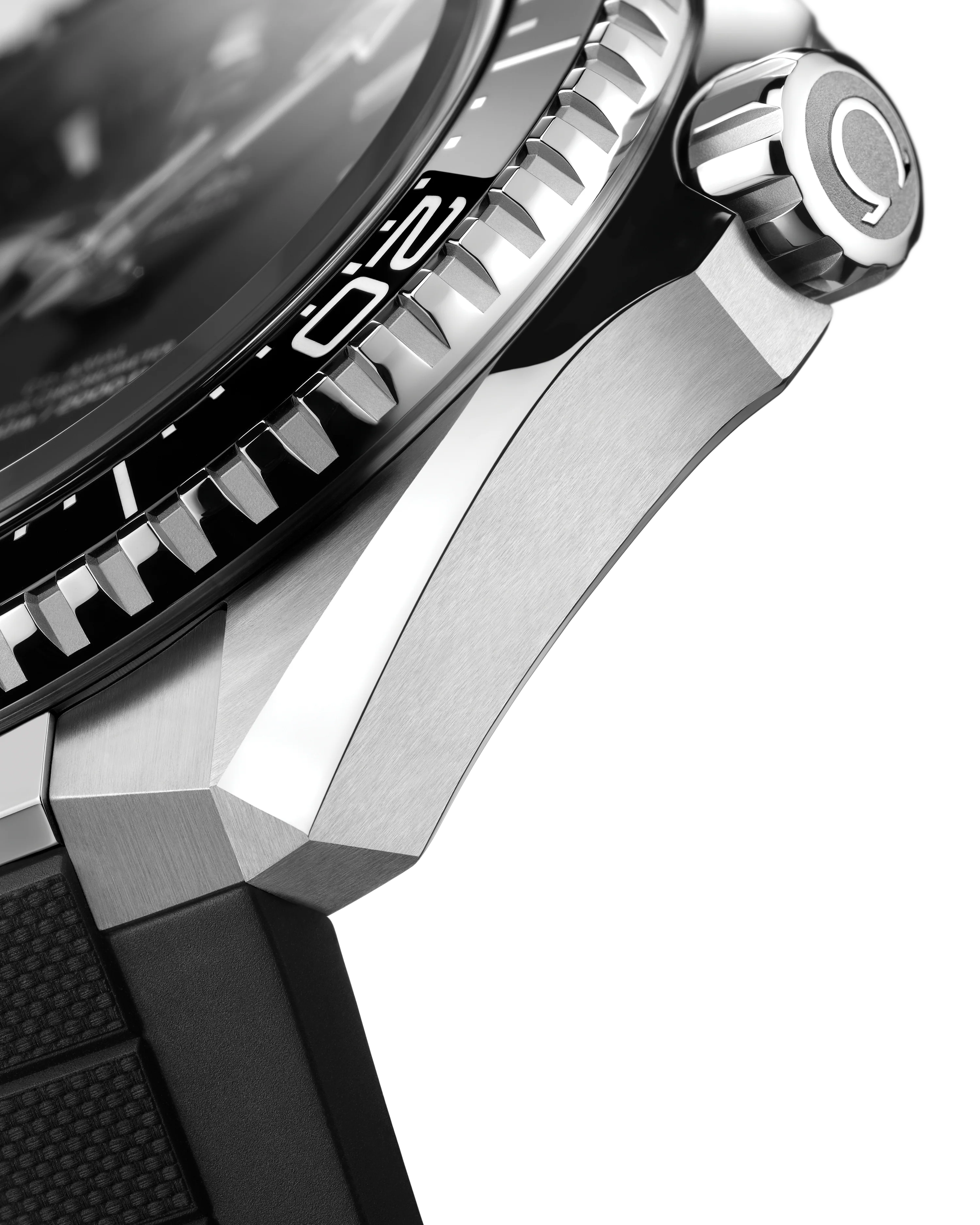 217.32.42.21.01.001 1.001 Stylish Automatic Watch - Water Resistant - Stainless Steel Case - Elegant Design - Image 4