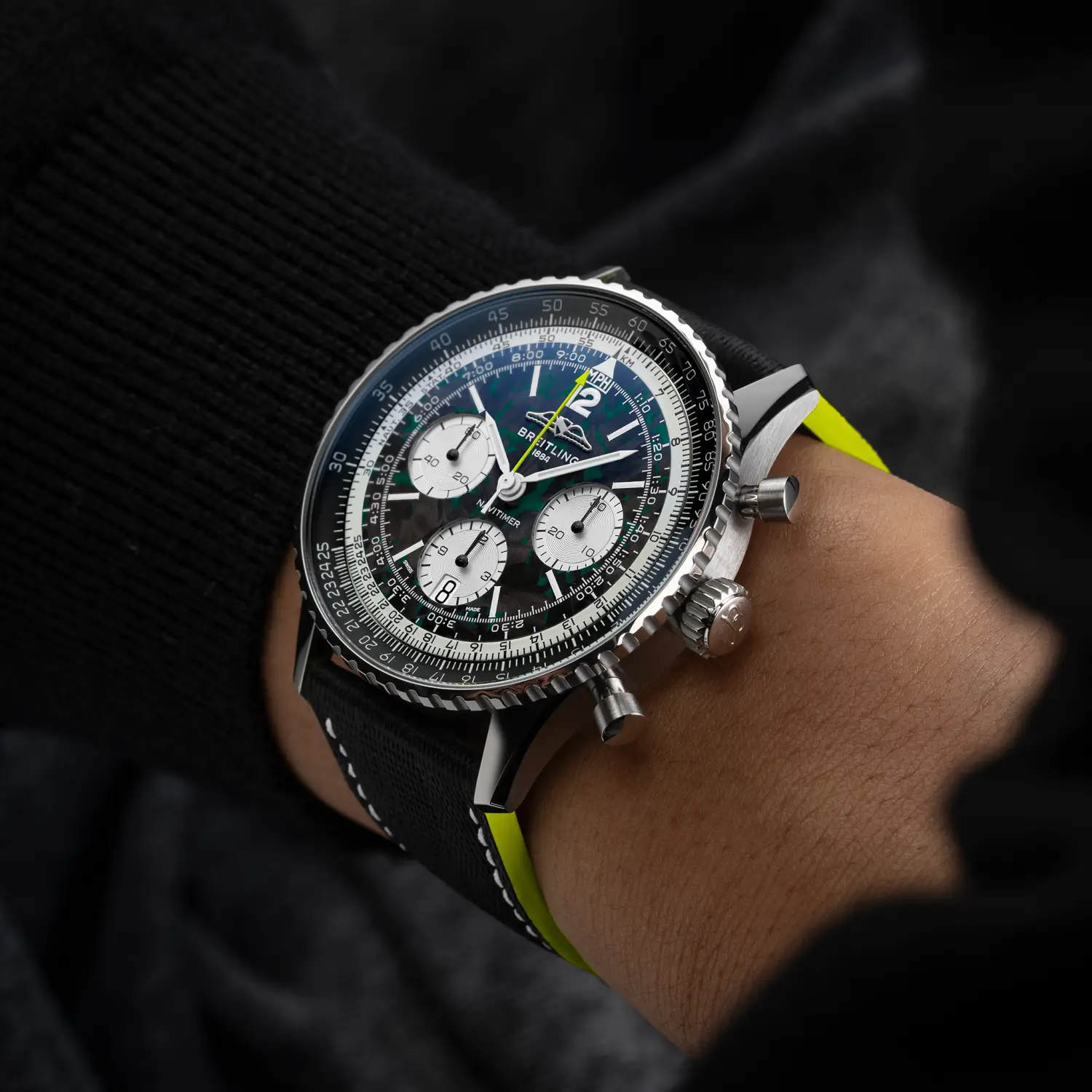 Breitling B01 Aston Martin Aramco Formula ONE team EB01381A1B1X1 - Image 5