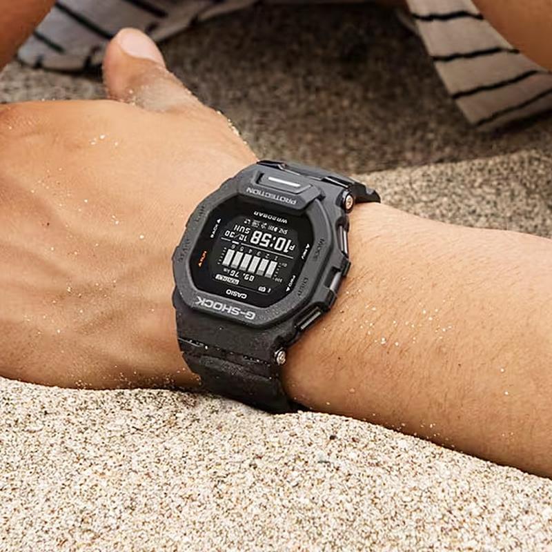 Casio Men's G-SHOCK 20-Bar Water Resistant G-SQUAD GBD-200-1JF - Image 5