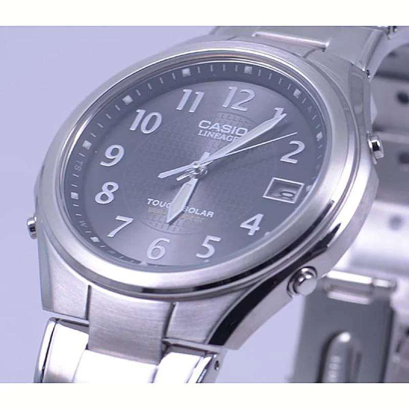 Casio Men's Lineage Solar Radio Watch with Push & Release Band LIW-120DEJ-1A2JF - Image 2
