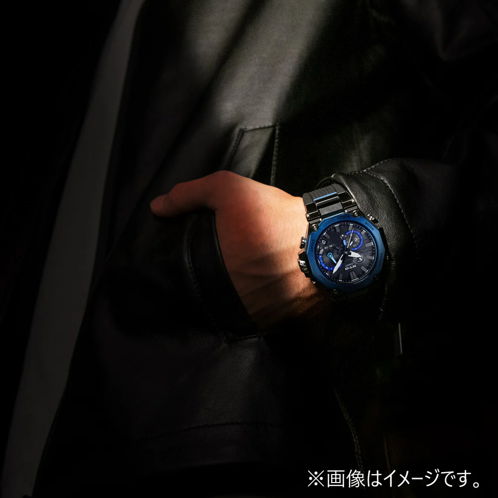 CASIO MT-G B2000B-1A2JF Bluetooth Solar Atomic Watch Carbon Monocoque Case Black Blue Stylish and Durable Design - Image 4