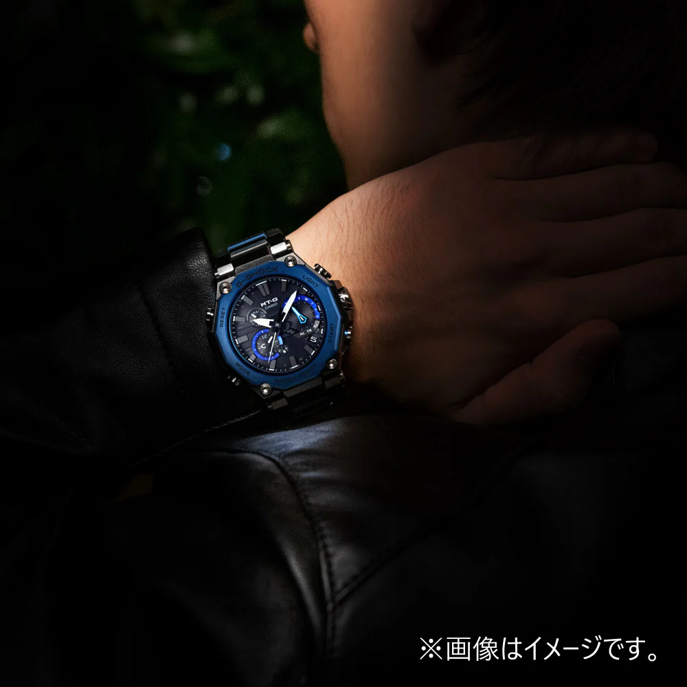 CASIO MT-G B2000B-1A2JF Bluetooth Solar Atomic Watch Carbon Monocoque Case Black Blue Stylish and Durable Design - Image 5