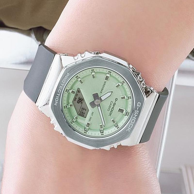 Casio Women's G-SHOCK Minimal Design GM-S2110-3AJF - Image 4