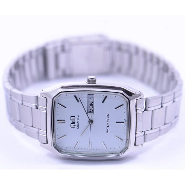 CITIZEN A182 201 Men's Analog Watch with Eco Drive Technology, Sleek Stainless Steel Design, Water Resistant and Elegant Black Dial - Image 3