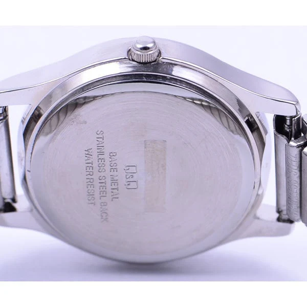 CITIZEN D015 204 Elegant Women's Wristwatch with Date Display, Stylish Design and Reliable Quartz Movement for Everyday Wear - Image 4