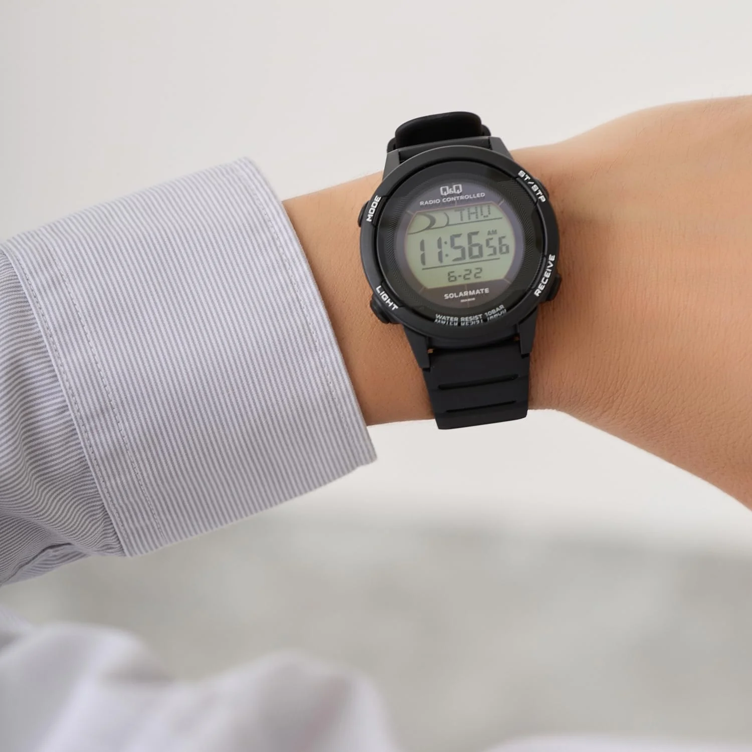 CITIZEN Q&Q D01A-001VK Solar Radio Digital Watch - Image 2