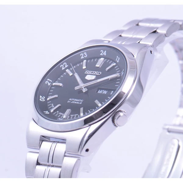 CITIZEN QB78 202 Eco Drive Solar Powered Water Resistant Men's Watch with Classic Design and Date Function - Image 2
