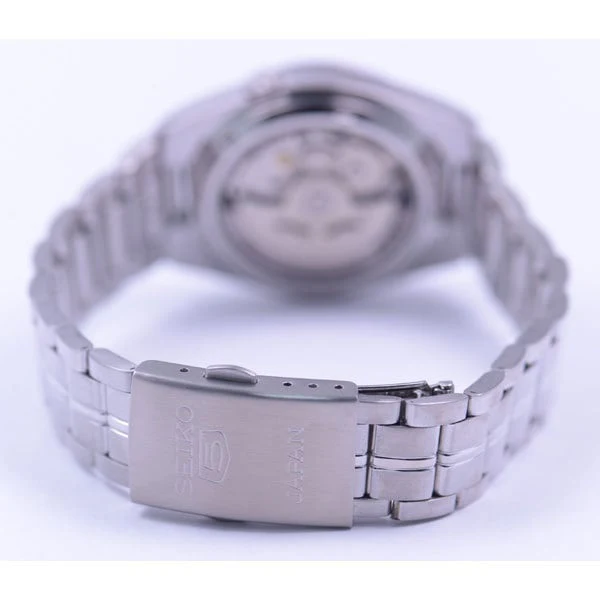 CITIZEN QB78 202 Eco Drive Solar Powered Water Resistant Men's Watch with Classic Design and Date Function - Image 5