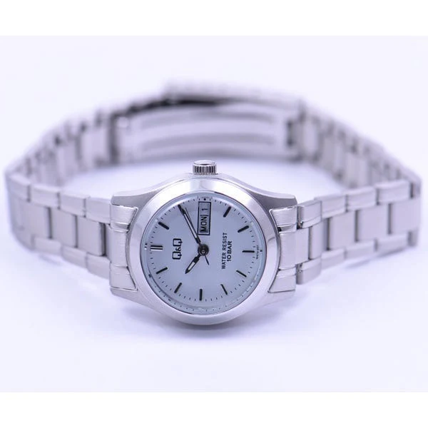 CITIZEN W473 201 Women's Stainless Steel Watch with Elegant Design, Water Resistant Feature, and Reliable Quartz Movement for Everyday Style - Image 3