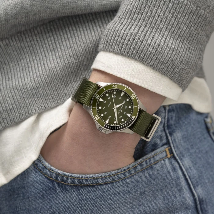 Hamilton H82241961 Khaki Navy Scuba Quartz - Image 3