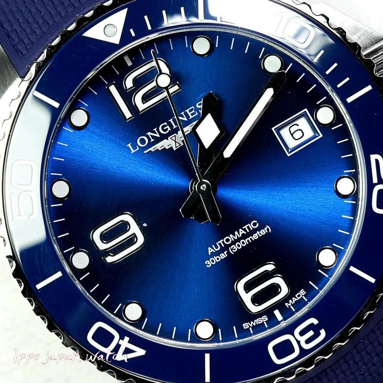 Longines L3.780.4.96.9 Men's Rubber Strap Watch Parallel Imported with 2-Year Warranty - Image 3