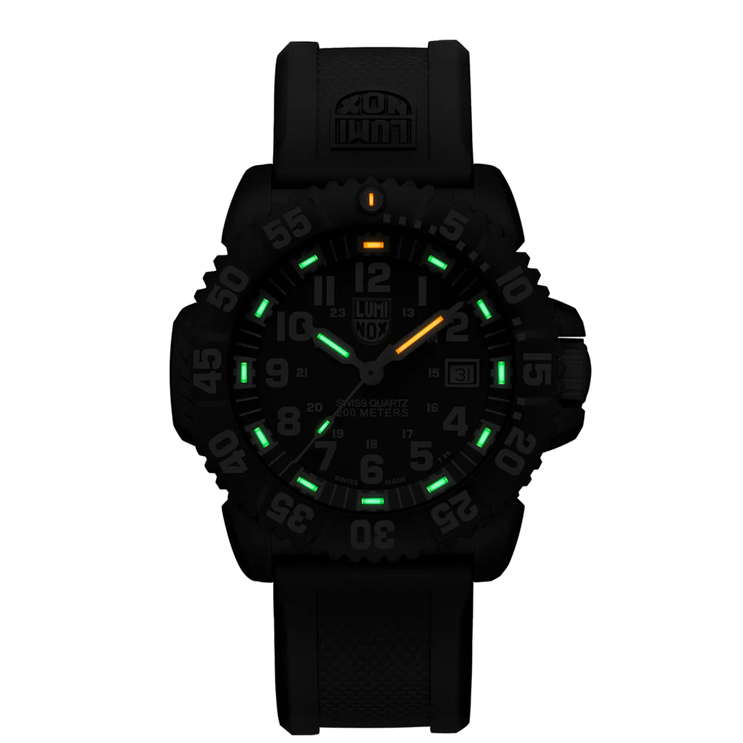Luminox Navy Seal Colormark 3050 Series Ref. 3051.L - Image 3