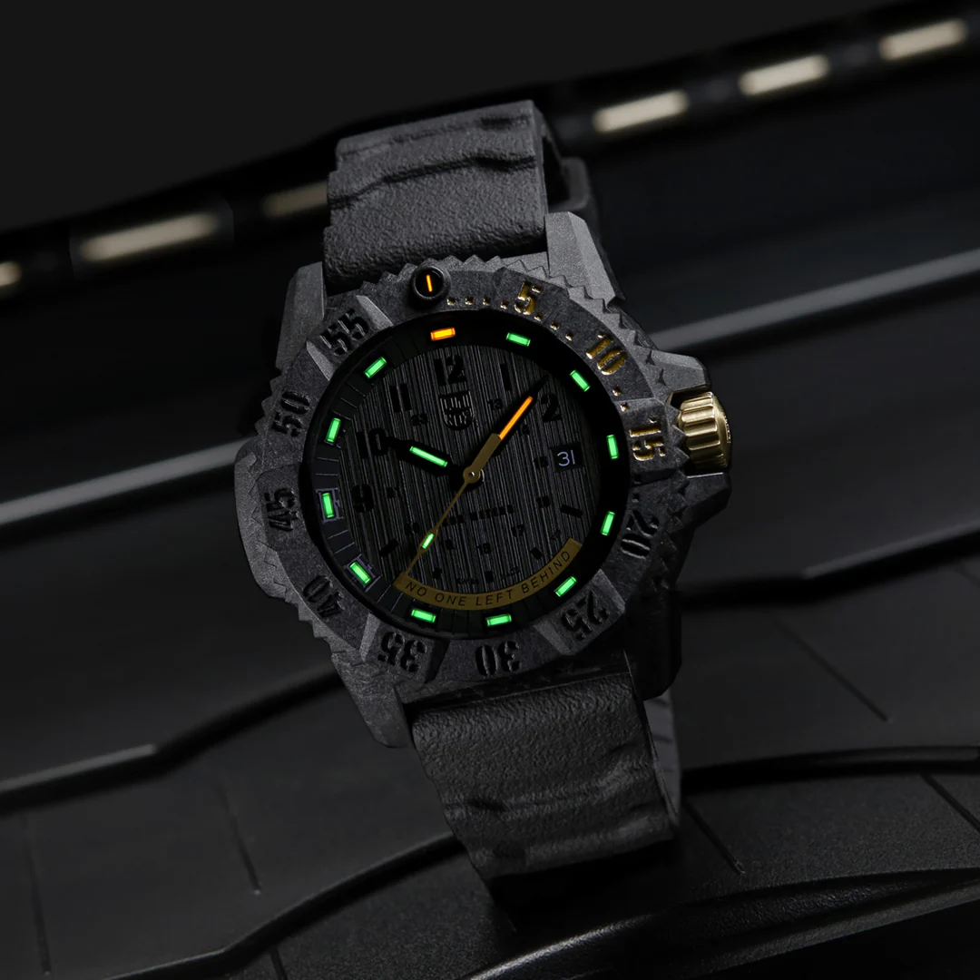 Luminox Limited Master Carbon Seal 3800 Series Ref. 3805.NOLB.SET - Image 6