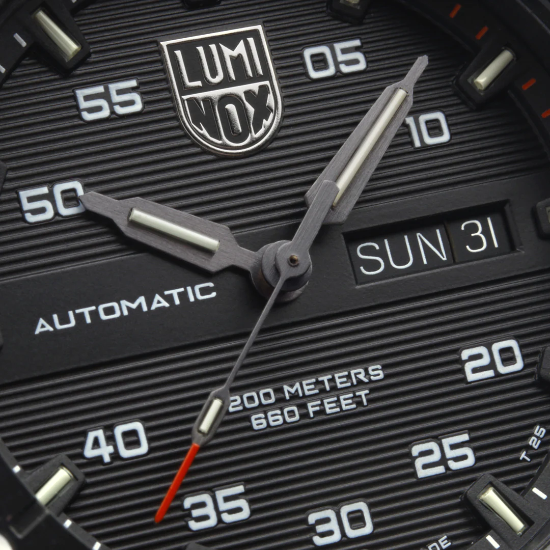 Luminox Master Carbon Seal Automatic 3860 Series Ref. 3875 - Image 4