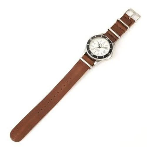 No Brand STG018S1 Men's Leather Strap Diver Watch White/Brown Stylish Design Water Resistant Durable