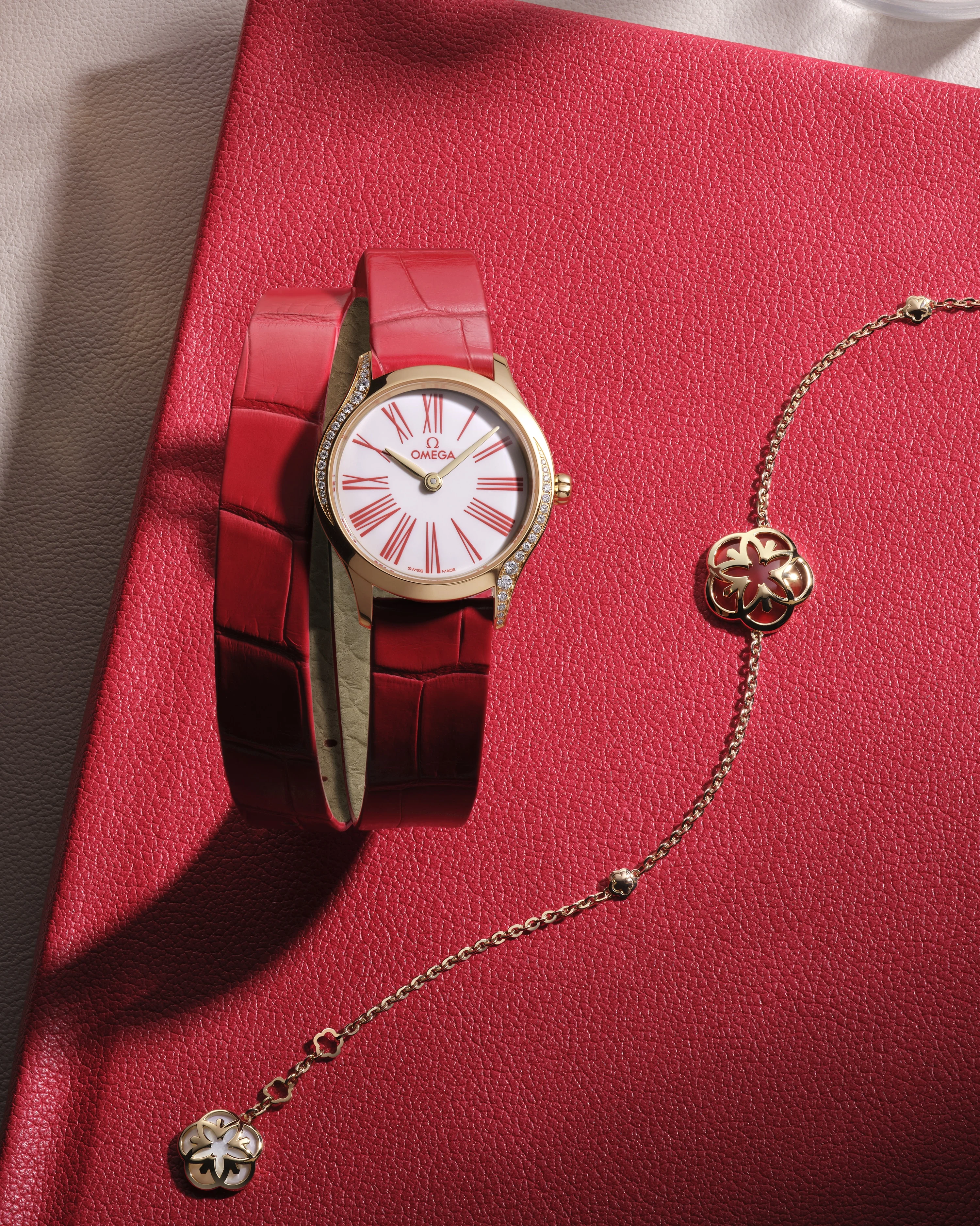 OMEGA 428.58.26.60.04.003 DE VILLE MINI TRÉSOR 26 mm, Moonshine™ gold on alligator - Image 3