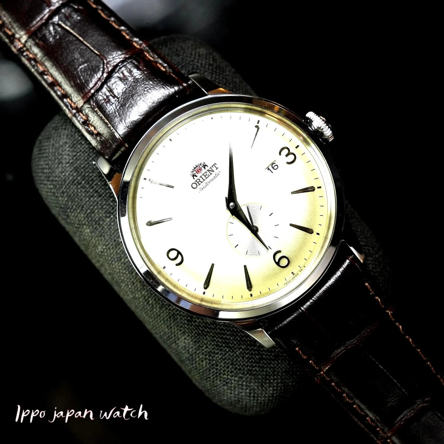Orient RN-AP0003SClassic Mechanical Watch with Small Seconds Hand, Leather Strap Men's Watch - Image 2