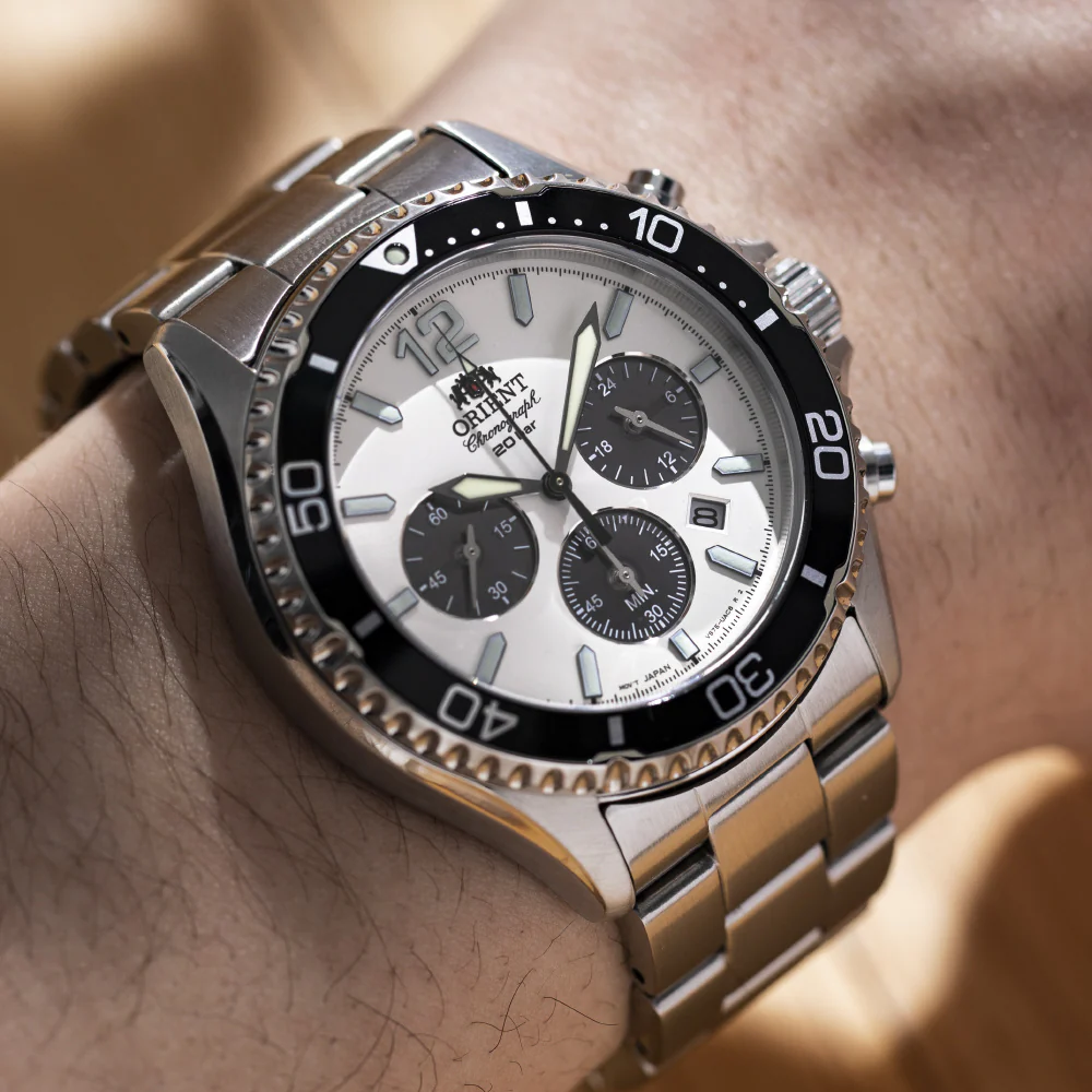Orient Men's Sport Mako Diver Design Chronograph Solar Powered Metal Band Watch RN-TX0203S/RA-TX0203S10B