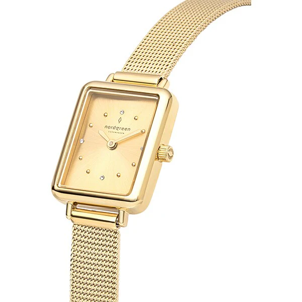 Other Overseas Manufacturers AL20GOMEGOCS Stylish Design 20mm Band Water Resistant 2-Year Warranty