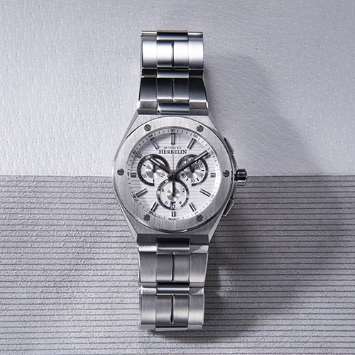 Other Overseas Manufacturers B12 Stylish Men's Bracelet 3-Year Warranty Imported Quality Design