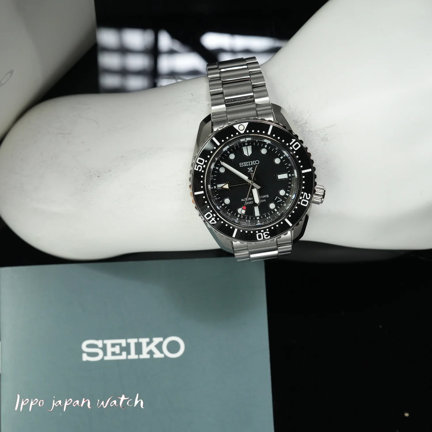 SEIKO HBC002J Mechanical Automatic Watch with Hand-Winding Feature Durable PROSPEX Black Design Water Resistant - Image 5