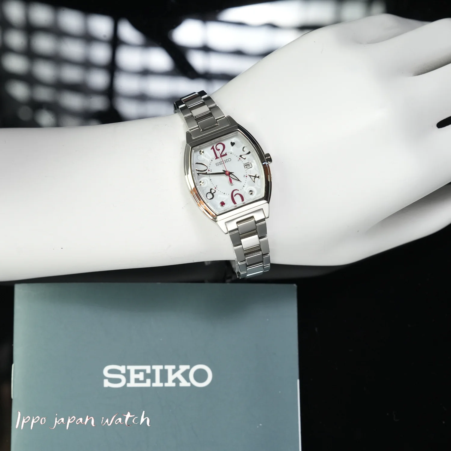 SEIKO HEE002J Limited Edition 600 Pieces Solar Powered Radio Controlled LUKIA White Elegant Design - Image 5