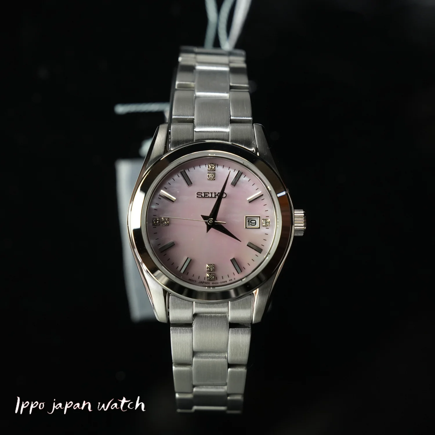 SEIKO HFH002P Elegant Quartz Watch Stylish Pink Dial Stainless Steel Case Water Resistant