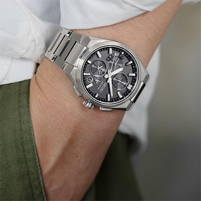 Seiko Men's ASTRON NEXTER Solar GPS Satellite Wave-Correction Dual Time Chronograph with Metal Band SBXC163/SSH163J1 - Image 5
