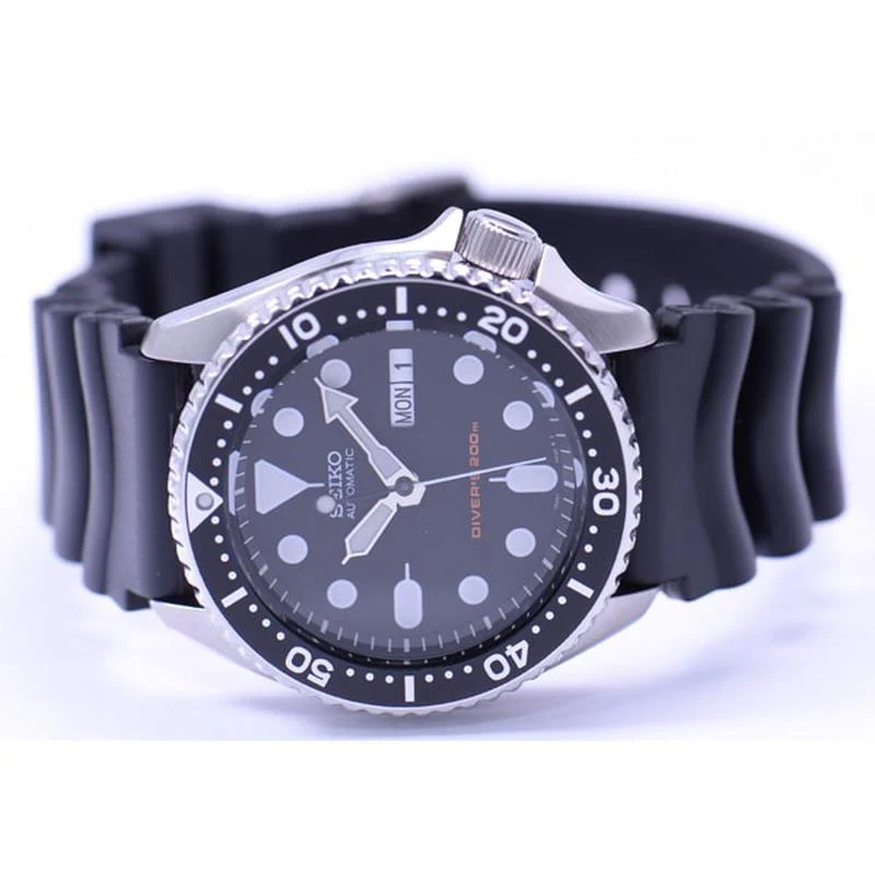 Seiko Men's Seiko Divers Stainless Steel Automatic Rubber Black Bezel SKX007K - Image 3