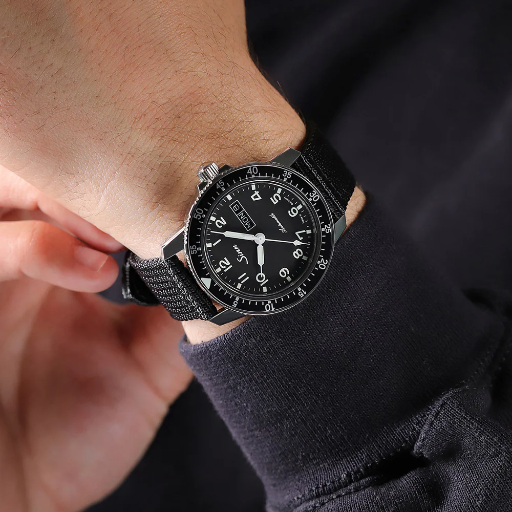 Sinn 104 Series 104.ST.SA.A Pilot Watch with Rotating Bezel and Water Resistance - Image 3