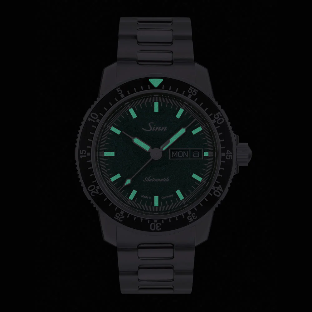 Sinn 104.ST.SA.IG 104 Series Metallic Green Dial Pilot Watch with Bar Index and Secure Bezel. - Image 4