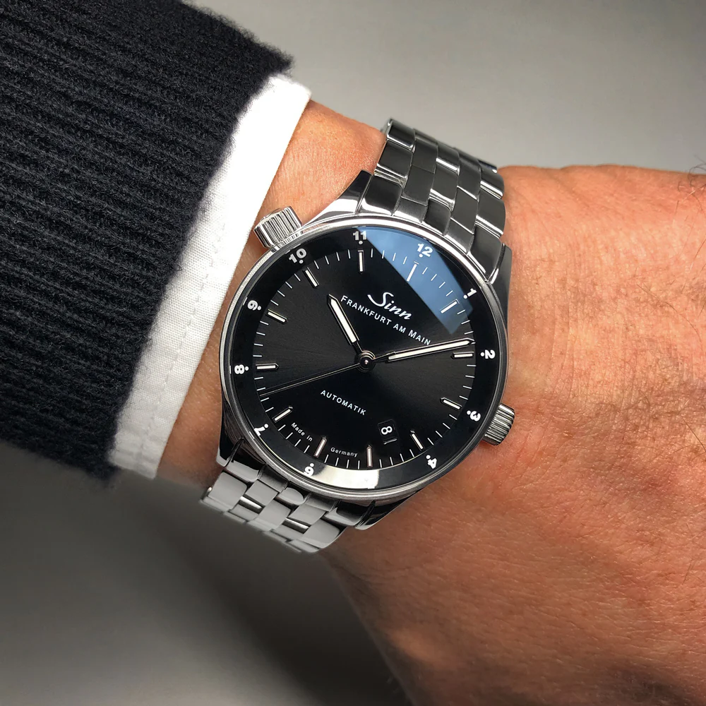 Sinn 6068 U1 Diver's Watch - Stainless Steel, 1000m Water Resistant, Helium Escape Valve, Automatic Movement - Image 2