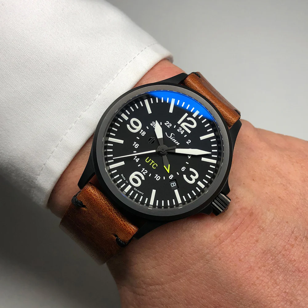 Sinn 856.S Automatic Diver's Watch with Anti-Magnetic Technology and Sapphire Crystal - Image 2