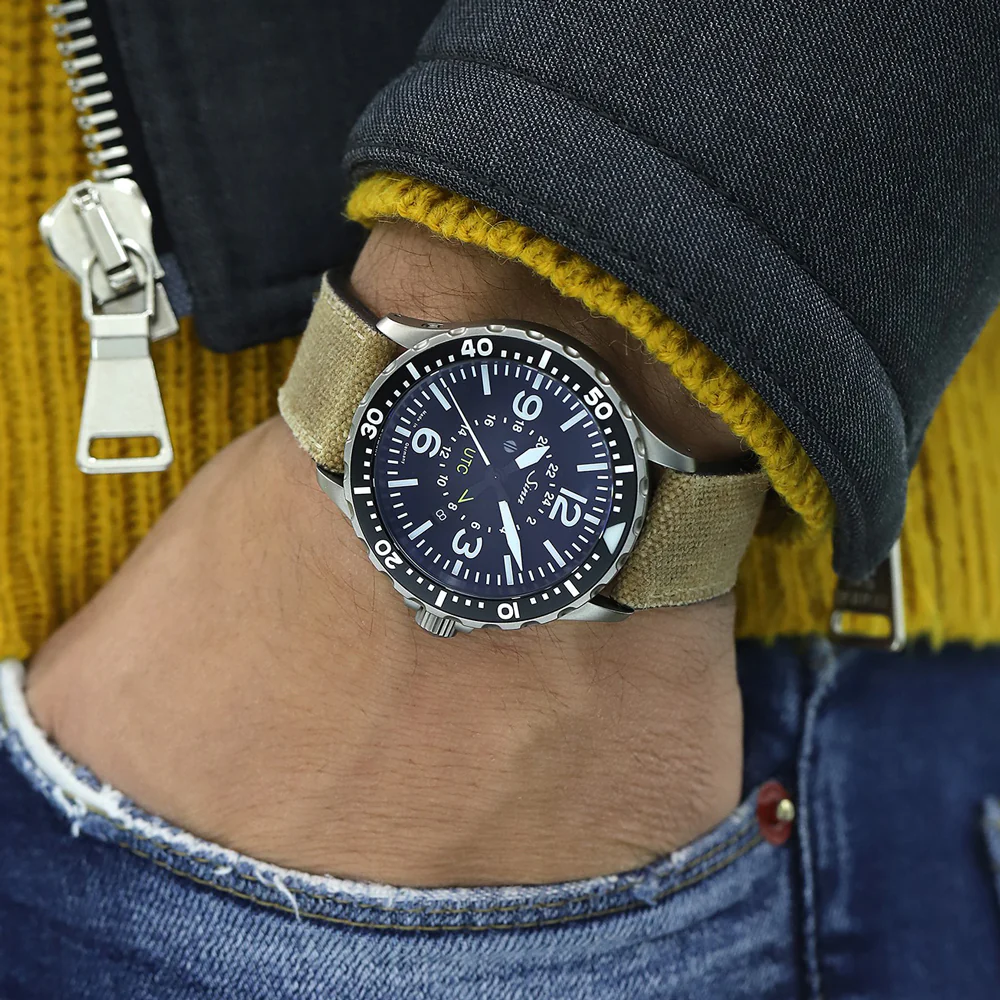 Sinn 857 Pilot's Watch - Lightweight, Water-Resistant, Anti-Magnetic, Durable Design - Image 2