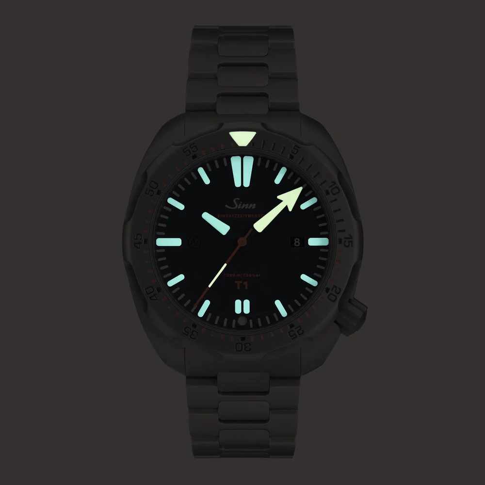 Sinn M14 Automatic Diver's Watch with Rotating Bezel and Water Resistance - Image 4