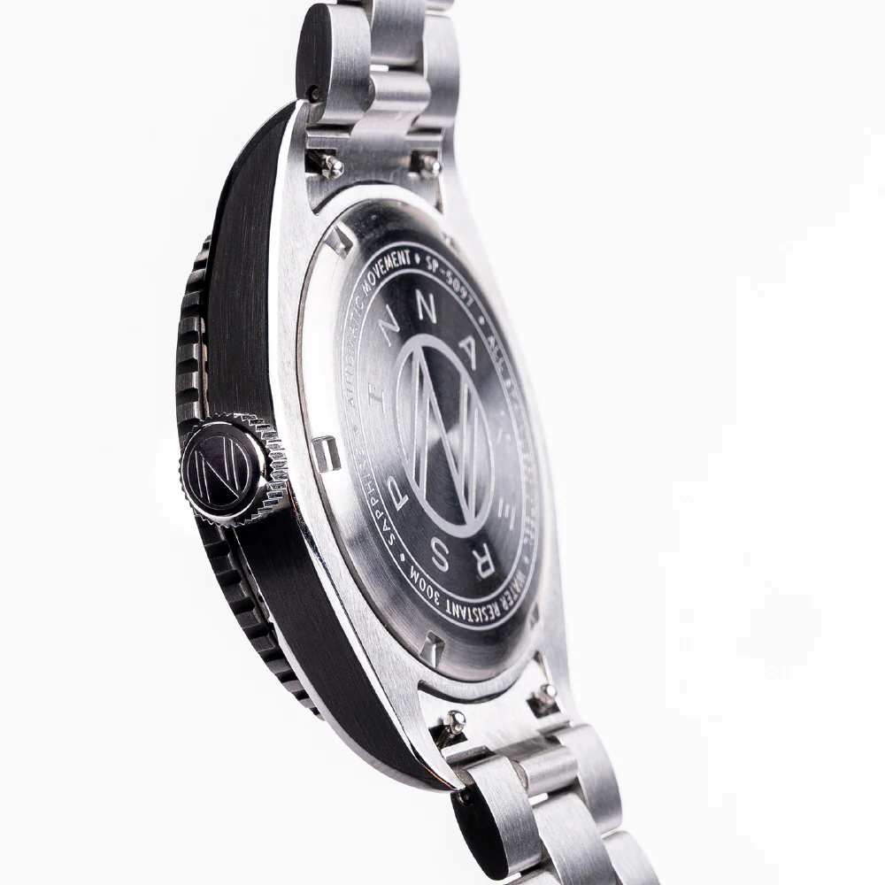 SP509788-N Spence 300 Green 2-Year Warranty Water Resistant Stylish Design Durable Construction - Image 4