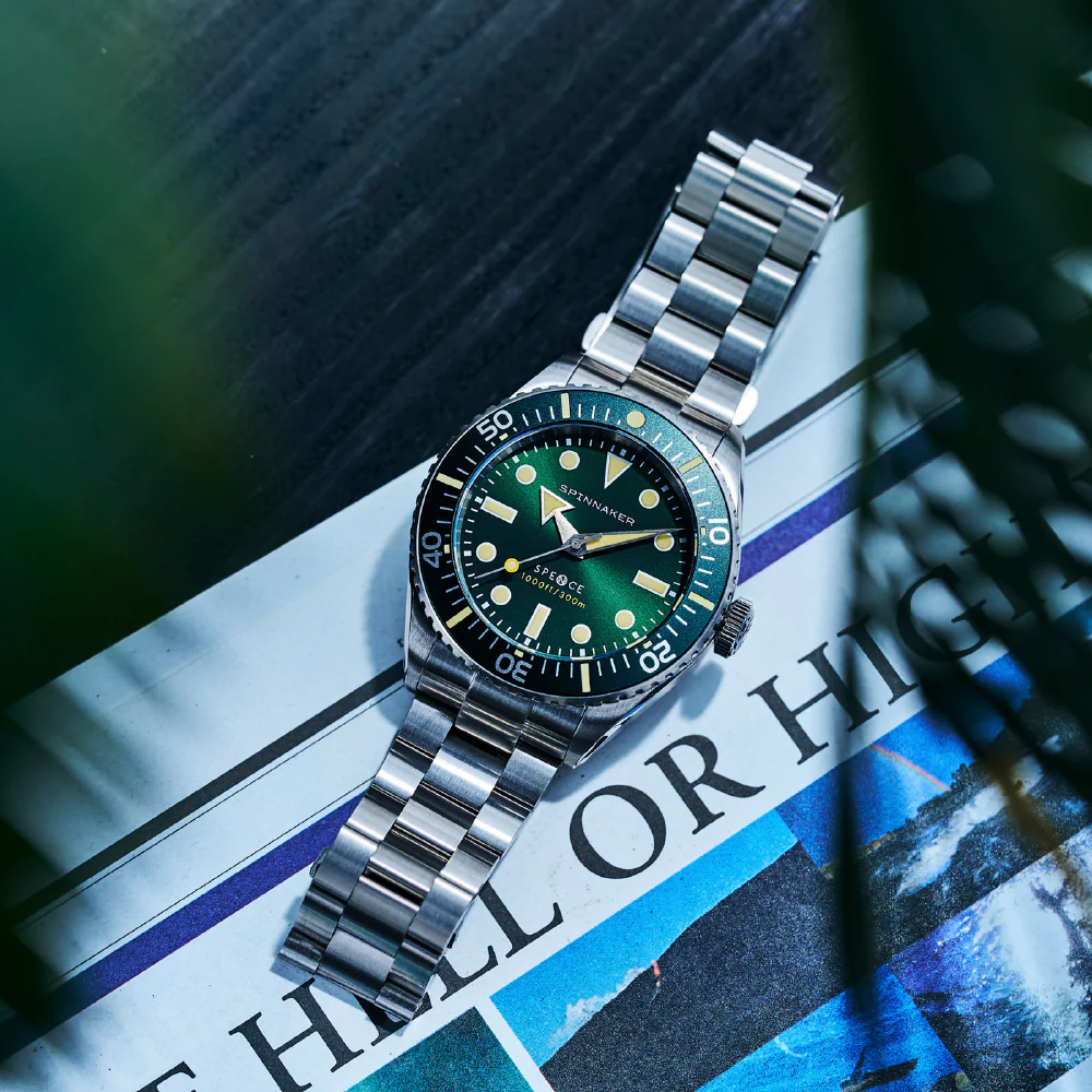 SP509788-N Spence 300 Green 2-Year Warranty Water Resistant Stylish Design Durable Construction - Image 9