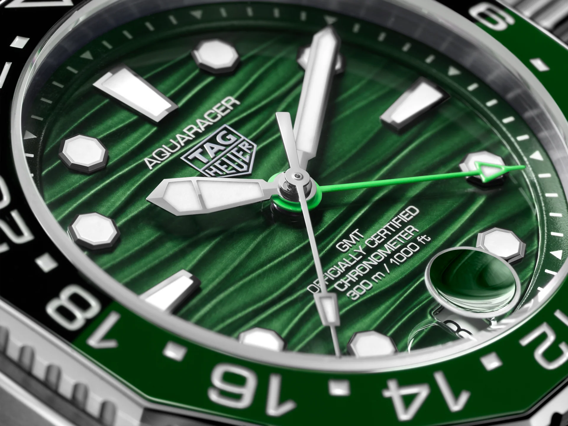 TAG Heuer WBP5115.BA0013 Professional Dive Watch 300m Water Resistance Swiss Automatic Movement Sapphire Crystal